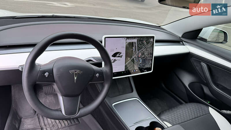 Седан Tesla Model 3 2021 в Одесі