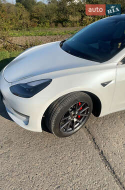 Седан Tesla Model 3 2021 в 