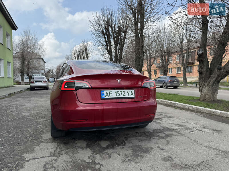 Седан Tesla Model 3 2018 в Дніпрі