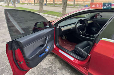 Седан Tesla Model 3 2018 в 