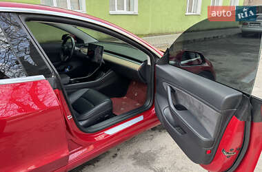 Седан Tesla Model 3 2018 в 