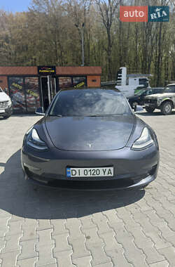 Седан Tesla Model 3 2020 в 