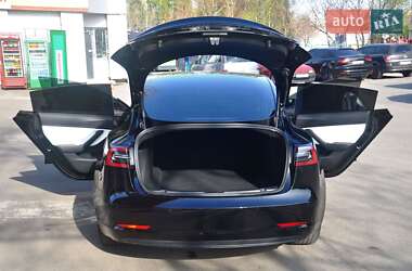 Седан Tesla Model 3 2018 в 