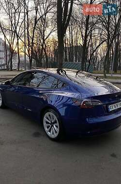 Седан Tesla Model 3 2021 в Киеве
