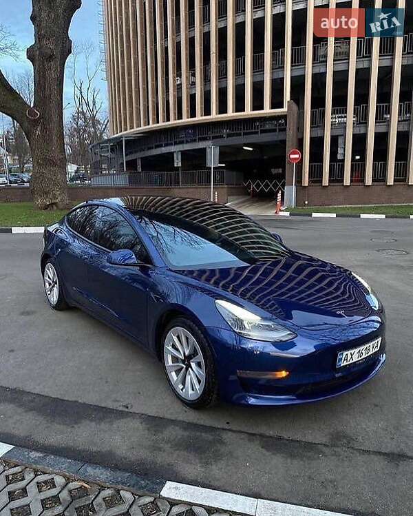Tesla Model 3 2021