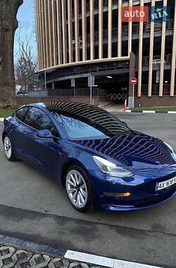 Седан Tesla Model 3 2021 в 