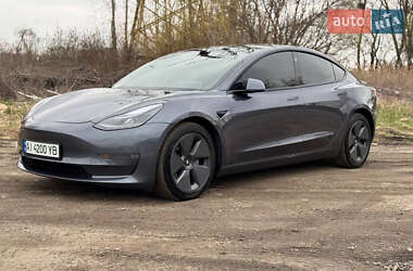 Седан Tesla Model 3 2021 в 