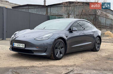 Седан Tesla Model 3 2021 в 