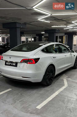 Седан Tesla Model 3 2019 в 