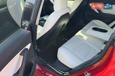 Седан Tesla Model 3 2021 в 