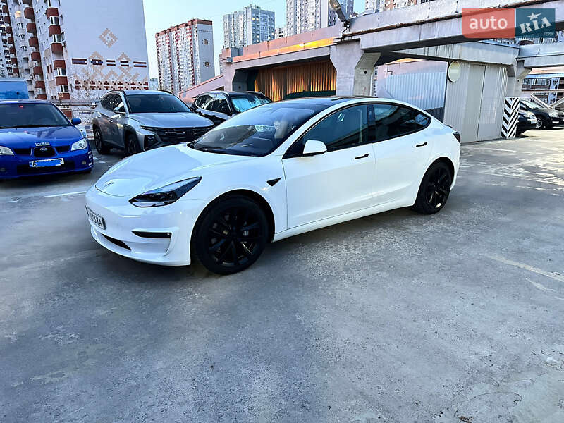 Tesla Model 3 2021