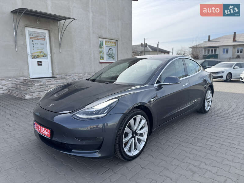 Седан Tesla Model 3 2018 в 