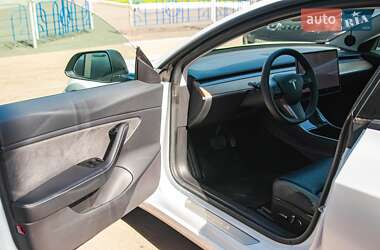 Седан Tesla Model 3 2019 в 