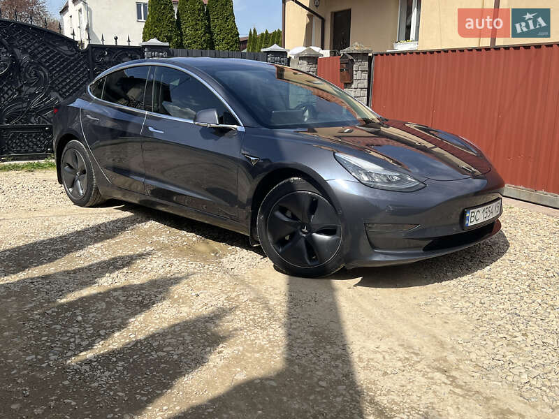 Седан Tesla Model 3 2018 в Самборе