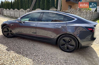 Седан Tesla Model 3 2018 в 