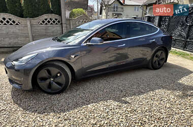 Седан Tesla Model 3 2018 в 