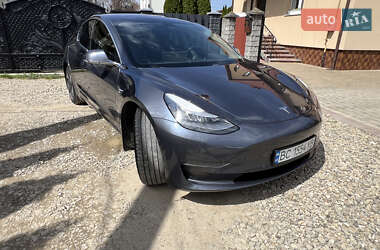 Седан Tesla Model 3 2018 в 