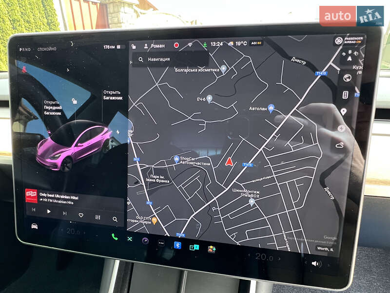 Седан Tesla Model 3 2018 в Самборе