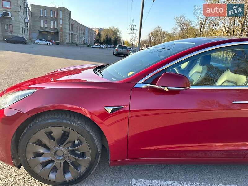 Седан Tesla Model 3 2019 в Днепре