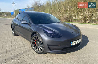 Седан Tesla Model 3 2022 в 