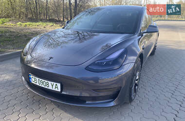 Седан Tesla Model 3 2022 в 