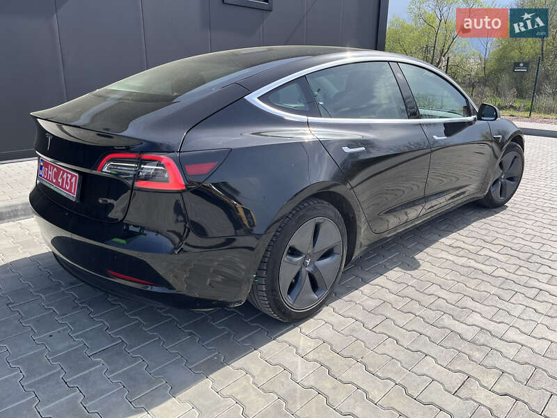 Седан Tesla Model 3 2019 в Стрые