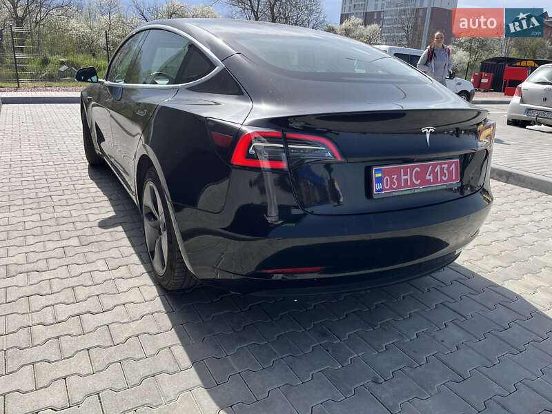 Седан Tesla Model 3 2019 в Стрые