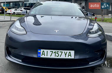 Седан Tesla Model 3 2019 в 