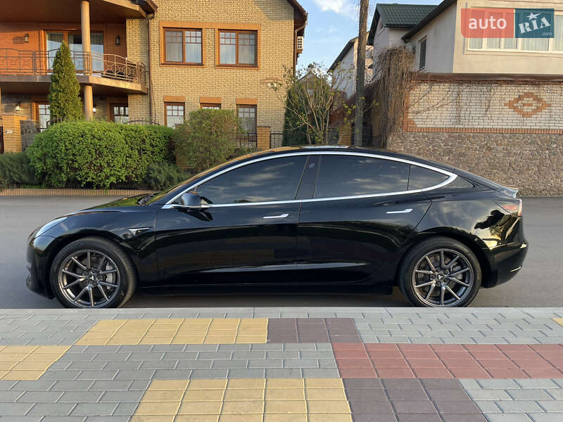 Седан Tesla Model 3 2019 в Білій Церкві