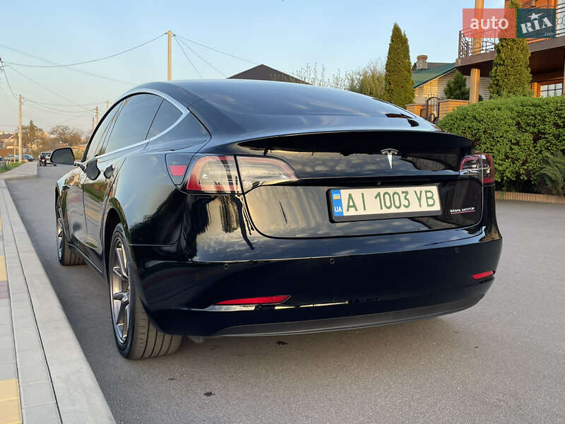 Седан Tesla Model 3 2019 в Білій Церкві