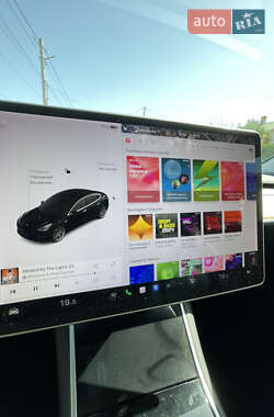 Седан Tesla Model 3 2019 в Білій Церкві