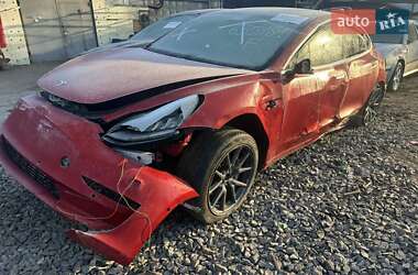 Седан Tesla Model 3 2020 в 