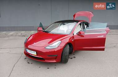 Седан Tesla Model 3 2019 в Львові