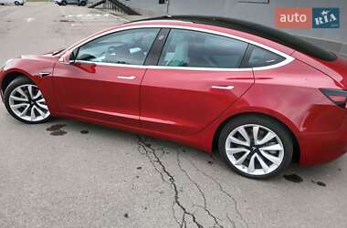 Седан Tesla Model 3 2019 в Львове