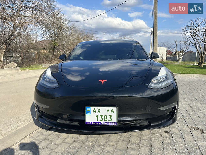 Седан Tesla Model 3 2018 в Харькове