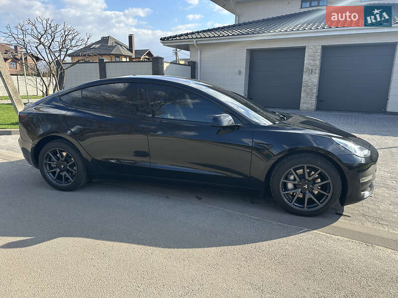 Седан Tesla Model 3 2018 в Харькове