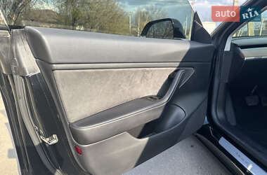 Седан Tesla Model 3 2018 в 