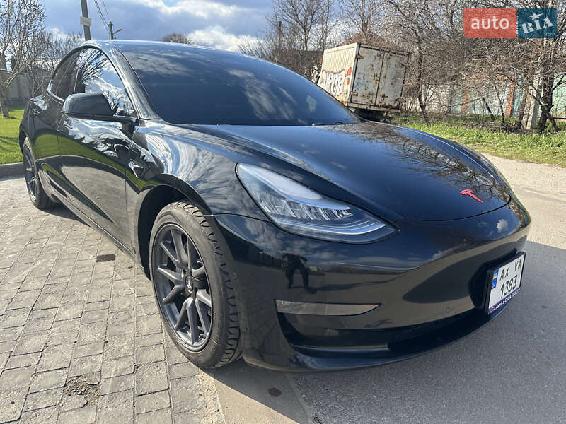 Седан Tesla Model 3 2018 в Харькове