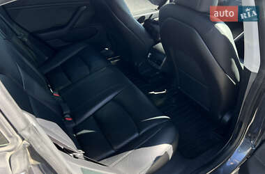 Седан Tesla Model 3 2018 в 