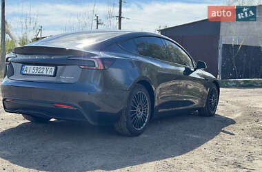 Седан Tesla Model 3 2024 в 