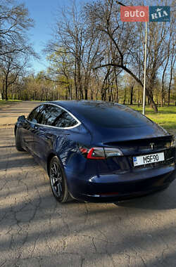 Седан Tesla Model 3 2018 в 