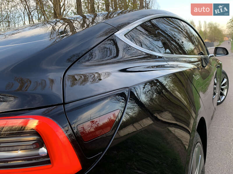 Седан Tesla Model 3 2019 в Ірпені