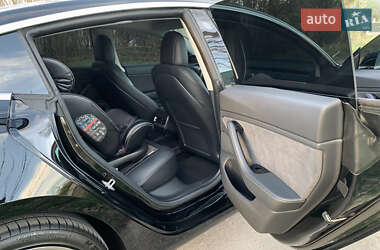 Седан Tesla Model 3 2019 в Ірпені