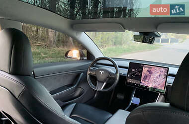 Седан Tesla Model 3 2019 в Ірпені