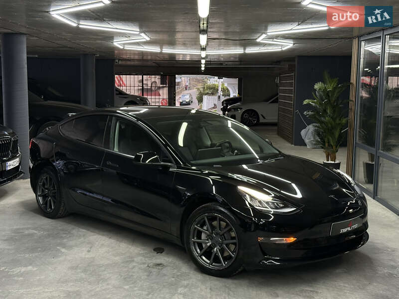 Седан Tesla Model 3 2018 в Одессе