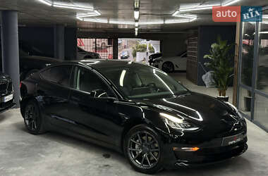 Седан Tesla Model 3 2018 в 