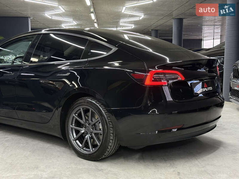 Седан Tesla Model 3 2018 в Одессе