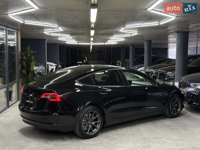 Седан Tesla Model 3 2018 в Одессе