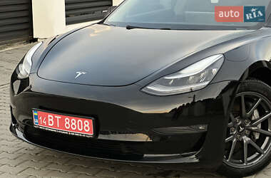 Седан Tesla Model 3 2019 в 