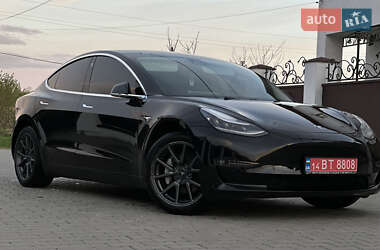 Седан Tesla Model 3 2019 в 